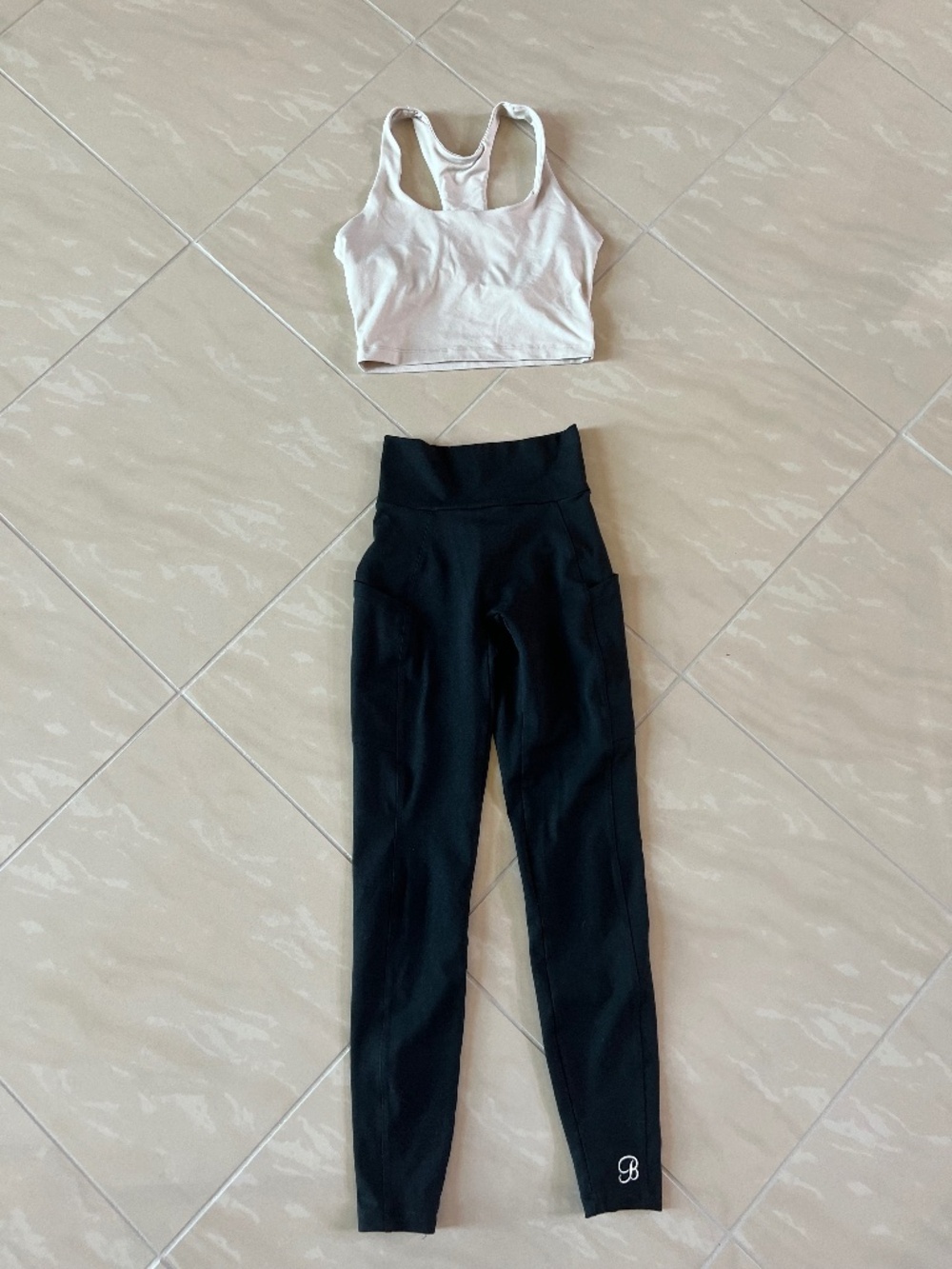 0034 Bombshell Sportswear Crop Hoodie, Tank Bra & Curves Leggings XS/S/M